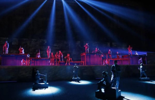 舞臺設備廠家：靜音驅動技術在可升降舞臺模塊中的精度與穩定性研究