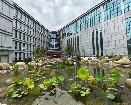 中庭項目門窗工程