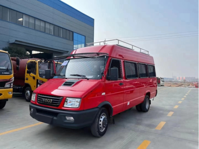 延安市中小型水罐消防車,廣東飛馳特種汽車制造有限公司 值得信賴 言成裝備供應(yīng)