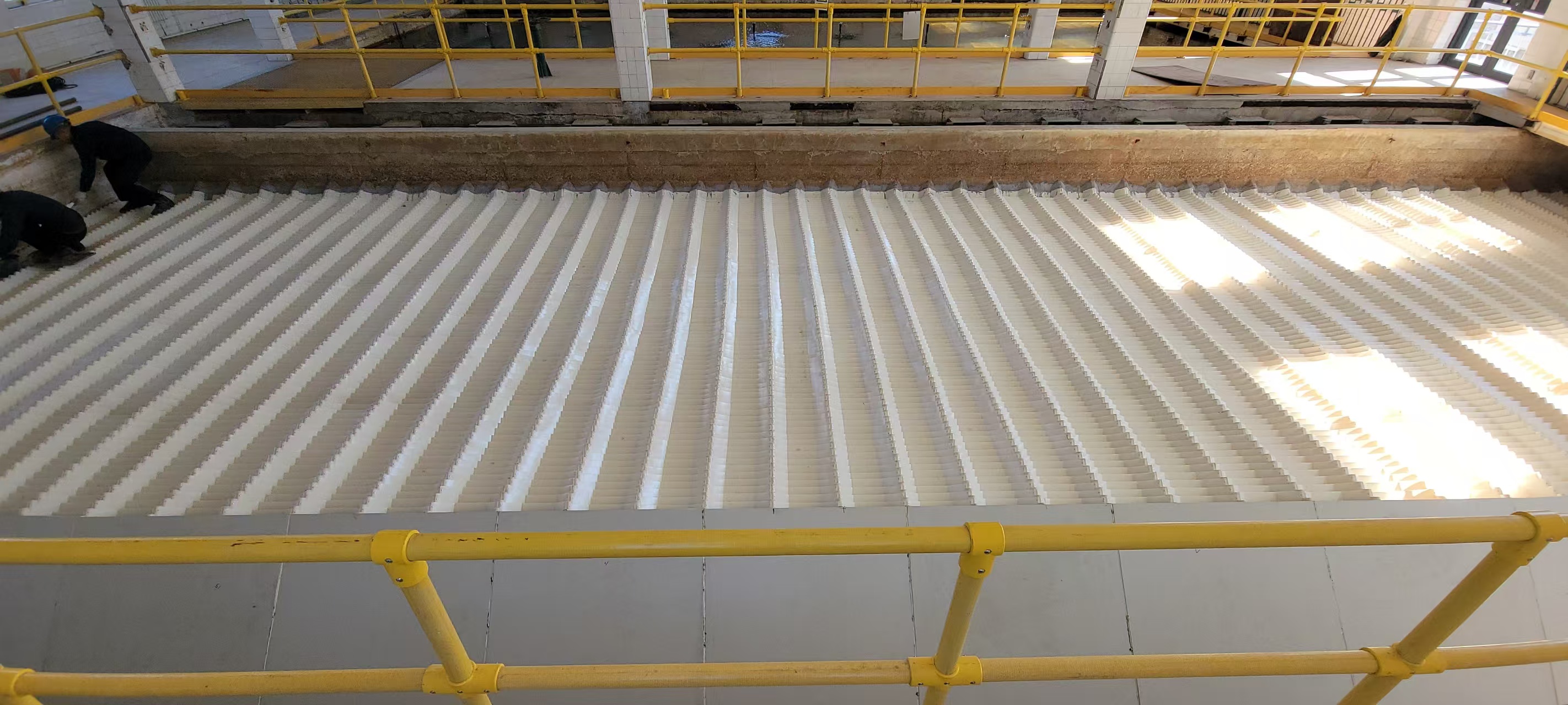 同向流收集水斜板裝置