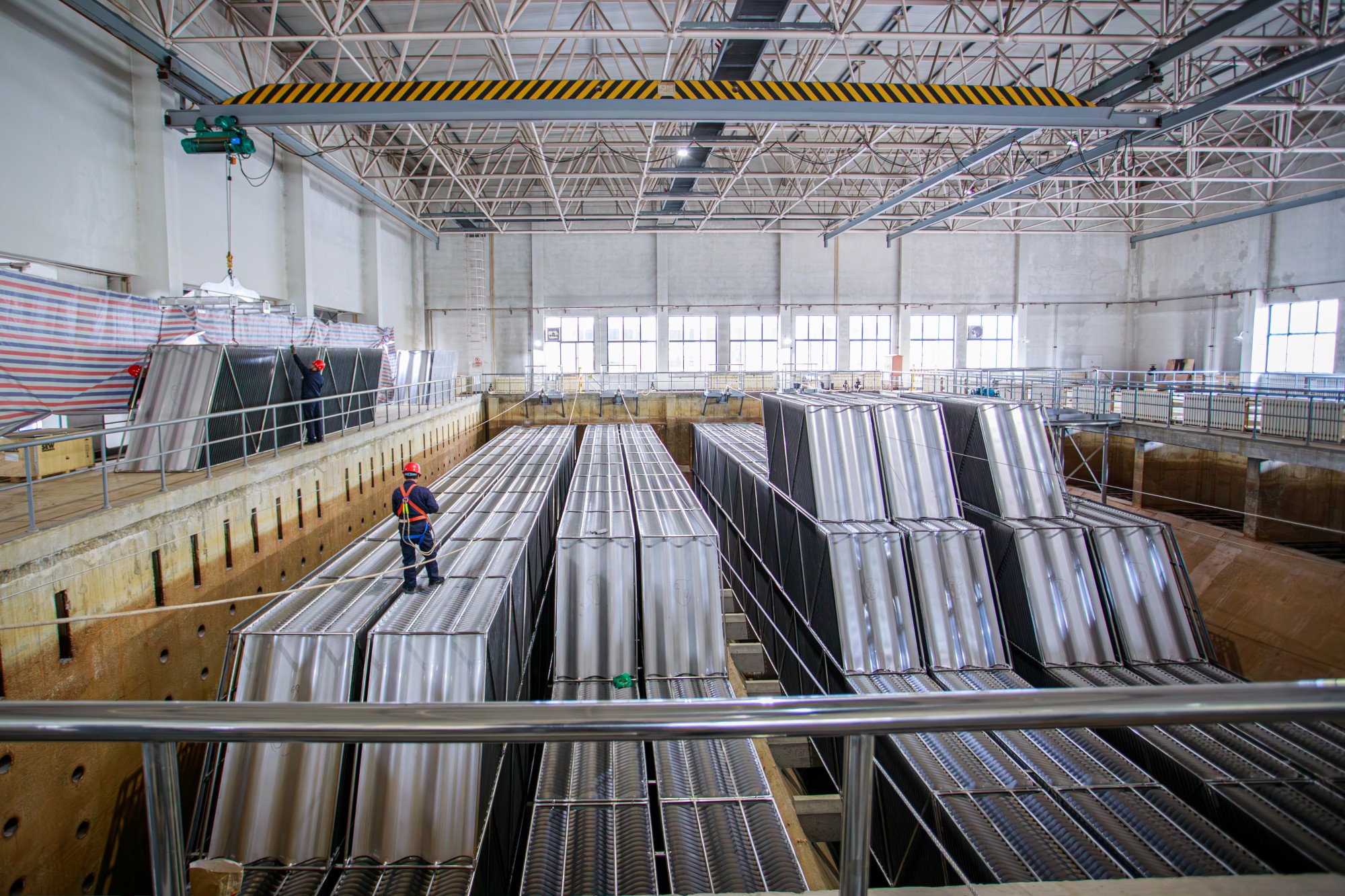 超長棱形框架不銹鋼波形斜板