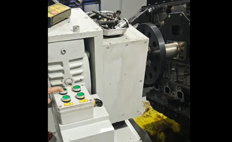 湖南汽車發(fā)動機(jī)電動翻轉(zhuǎn)架規(guī)格 武漢量化機(jī)電制品供應(yīng)