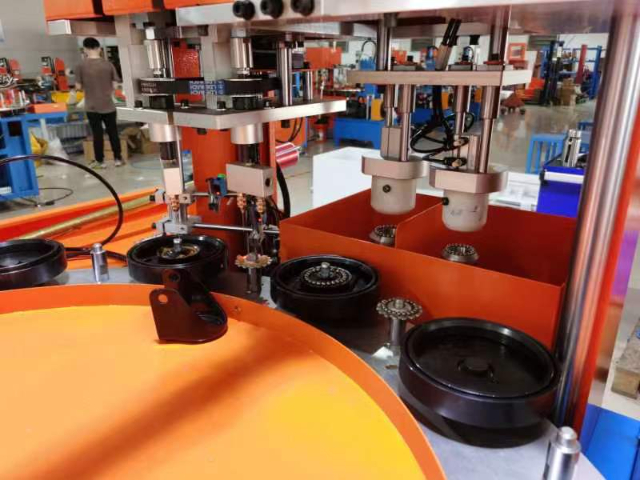 汕尾双人工脚轮自动化轴承机,脚轮自动化