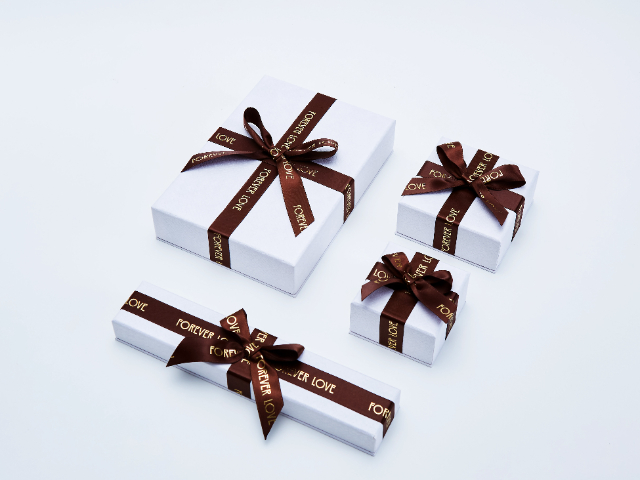 東莞個性化刻字首飾盒定制銷售 和諧共贏 東莞市祺謙包裝材料供應(yīng)