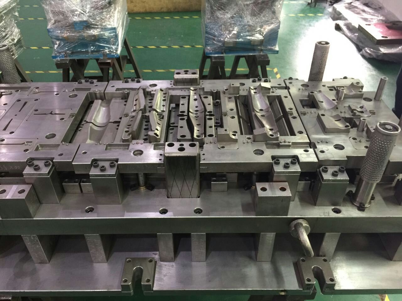?RFID 賦能汽車零部件制造模具管理