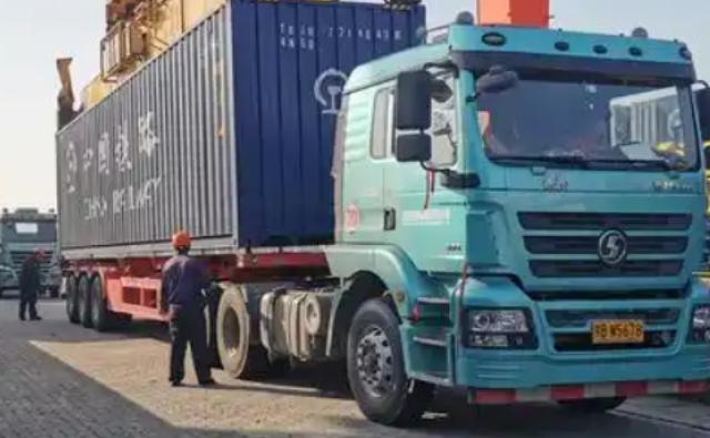 松江區(qū)品牌國內(nèi)集裝箱貨物運輸代理服務(wù)電話  億杭德供應(yīng)