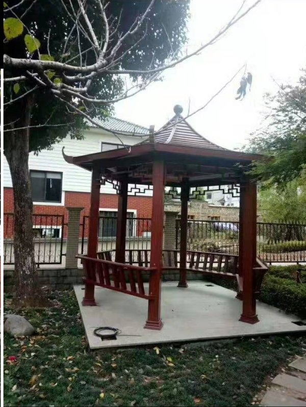 六角涼亭