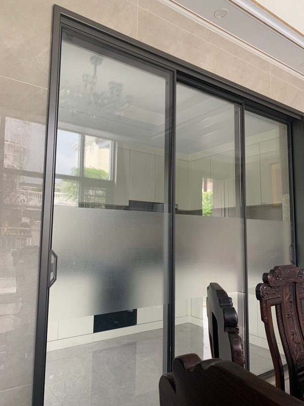 廚房三軌聯(lián)動(dòng)推拉門