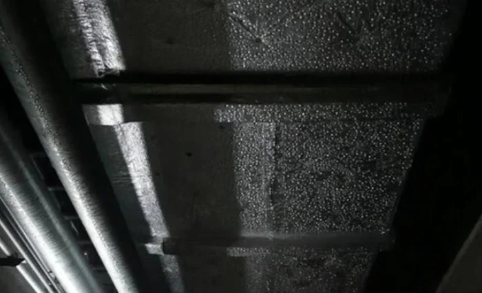 空調(diào)管道有冷凝水是保溫層厚度不夠嗎?如何解決?