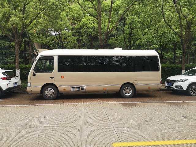 班車汽車租賃市場價,汽車租賃