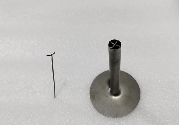 tantalum lined demister