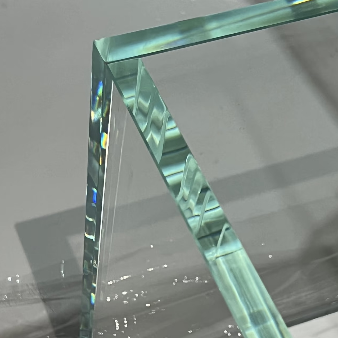 如何辨別市道上鋼化玻璃的真假