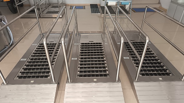 四川風淋室外鞋底清洗機源頭廠家