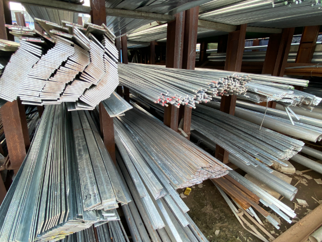 深圳光明區大規格鋼材來廠參觀 薄利多銷 深圳市泓地實業供應