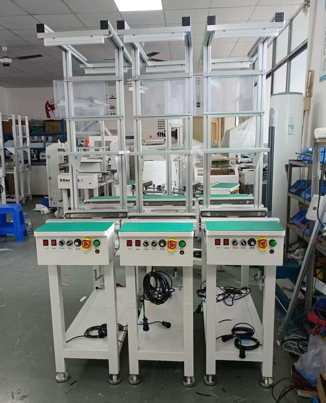 新型 SMT 接駁臺助力電子制造行業(yè)提升生產(chǎn)效率