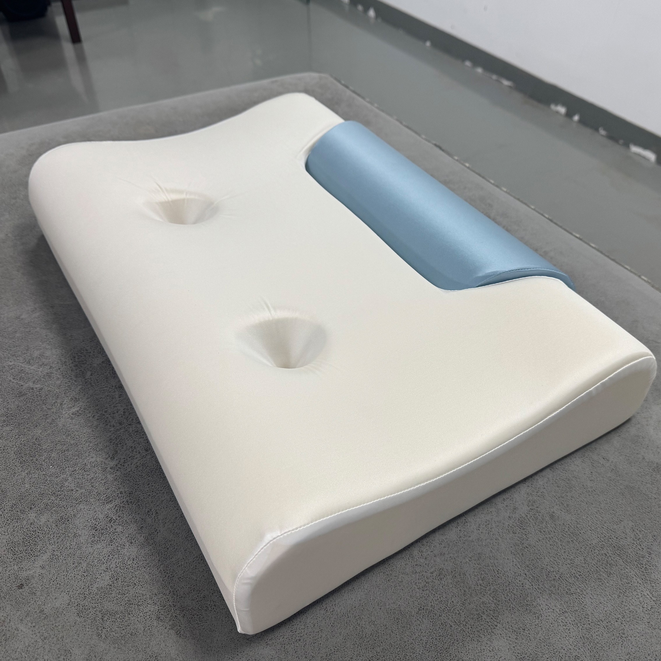 專注解決兩大睡眠痛點：鑫希陽雙感牽引護耳枕，讓側睡與頸椎都舒適