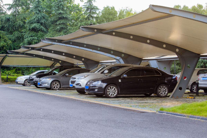 河源輕型膜結(jié)構(gòu)雨棚 歡迎來(lái)電 溫州君馳鋼結(jié)構(gòu)供應(yīng);