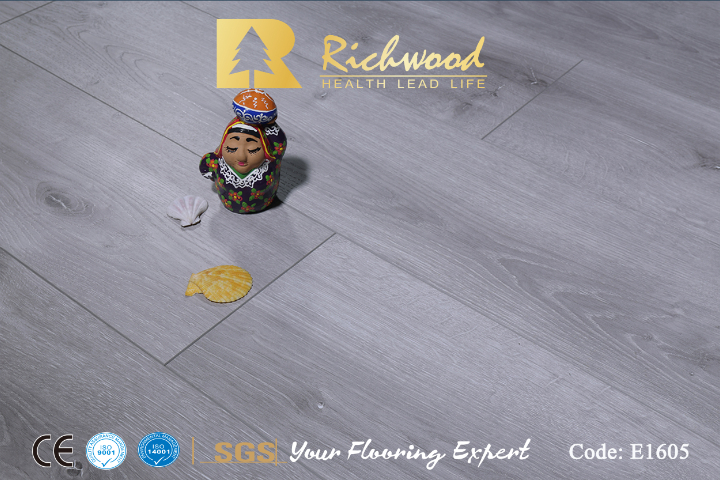 云南拼接木质强化地板供应商