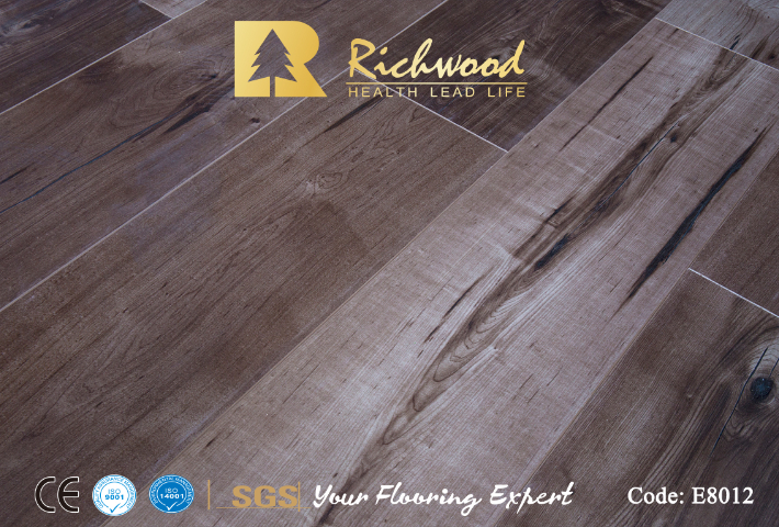 常州強(qiáng)化地板行業(yè) 誠(chéng)信經(jīng)營(yíng) 常州市潤(rùn)林裝飾材料供應(yīng)