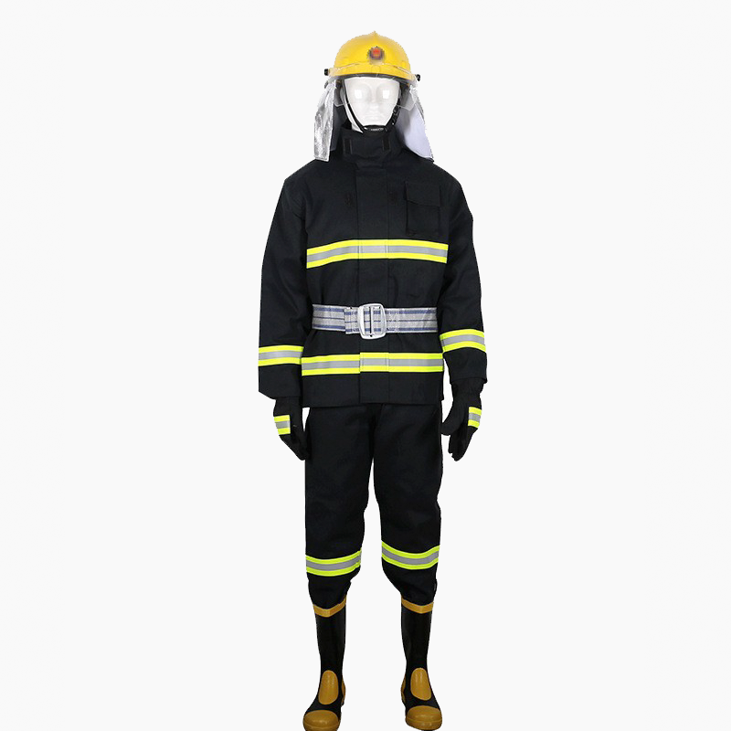 02款戰(zhàn)斗服