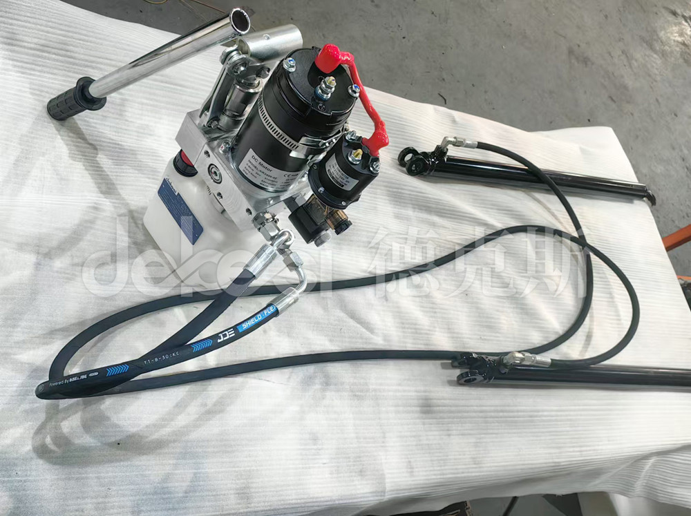 ����Һѹ������Ԫ