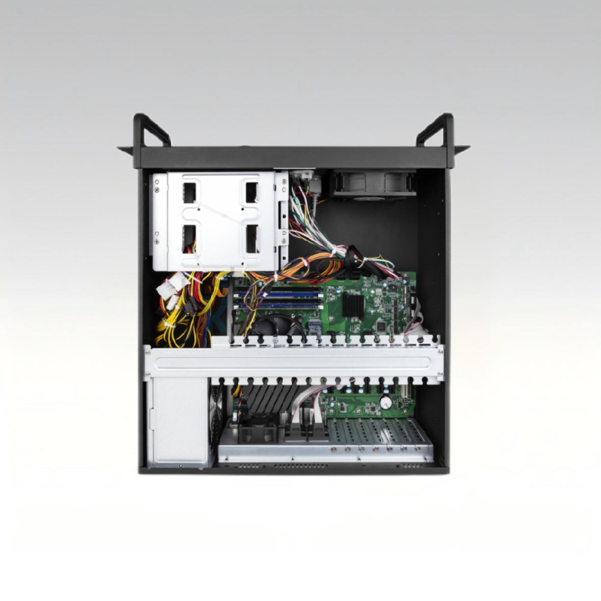 IPC-4U820