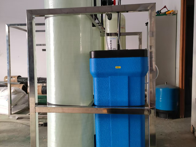 東莞1噸軟化水設備 抱誠守真 東莞市合鑫水處理科技供應