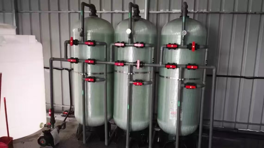 東莞碳鋼軟化水設(shè)備 創(chuàng)造輝煌 東莞市合鑫水處理科技供應(yīng);