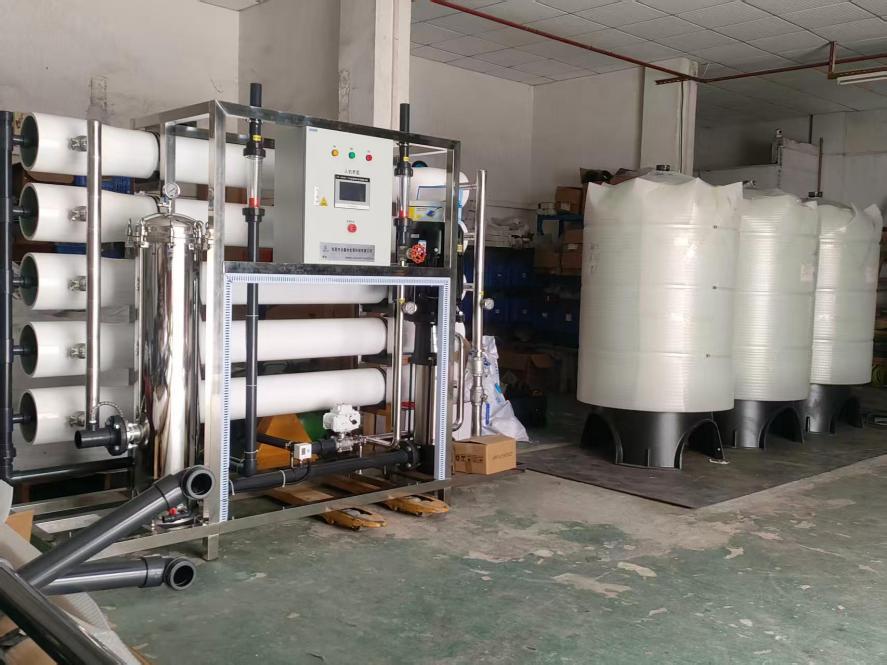 <b>合鑫水处理：10 吨纯水设备解决工业用水刚需，适配多行业生产</b>