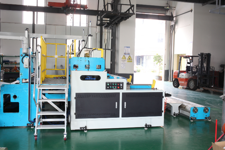 廈門多功能過濾用撒碳噴涂復(fù)合機(jī)種類 誠信互利 廣東恒輝隆機(jī)械供應(yīng);