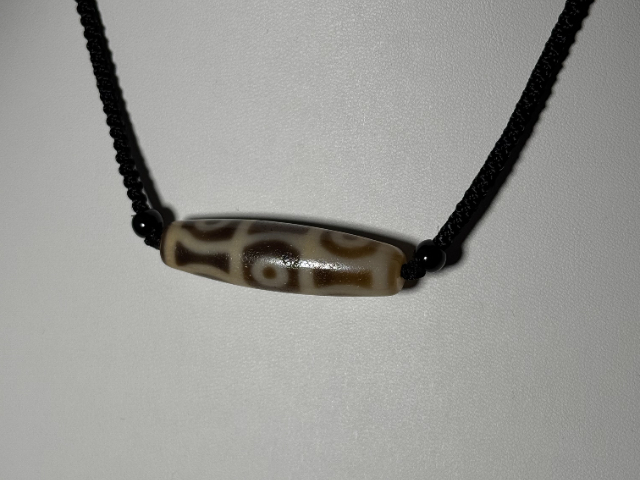 山東創(chuàng)意地覺(jué)醒六眼天珠材料 誠(chéng)信服務(wù) 肥城地覺(jué)醒天珠珠寶供應(yīng)