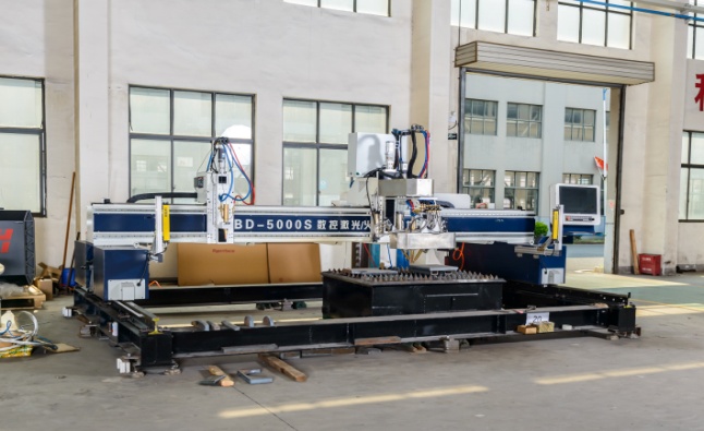 江蘇博大：型鋼切割機(jī)價(jià)格與性能的完美結(jié)合