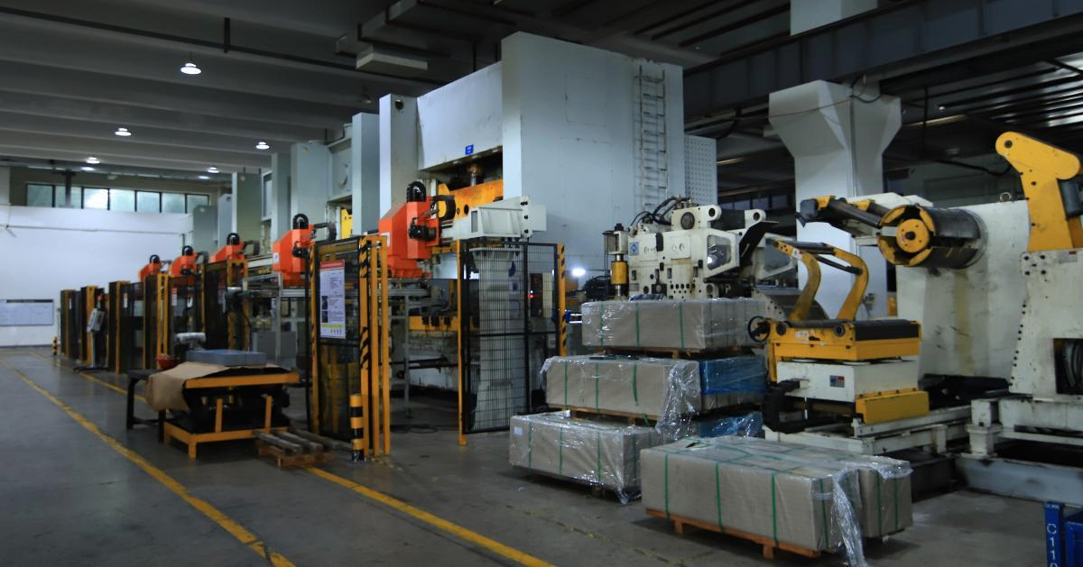 鋼板單工程模具質(zhì)量穩(wěn)定，受到市場(chǎng)青睞