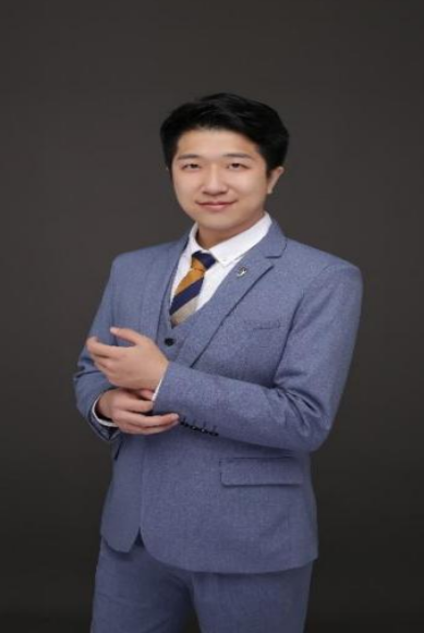 劉方舟老師企業(yè)管理培訓(xùn)講師簡(jiǎn)介-劇本沙黨政沙盤(pán)專家-百慧豐-企培網(wǎng)