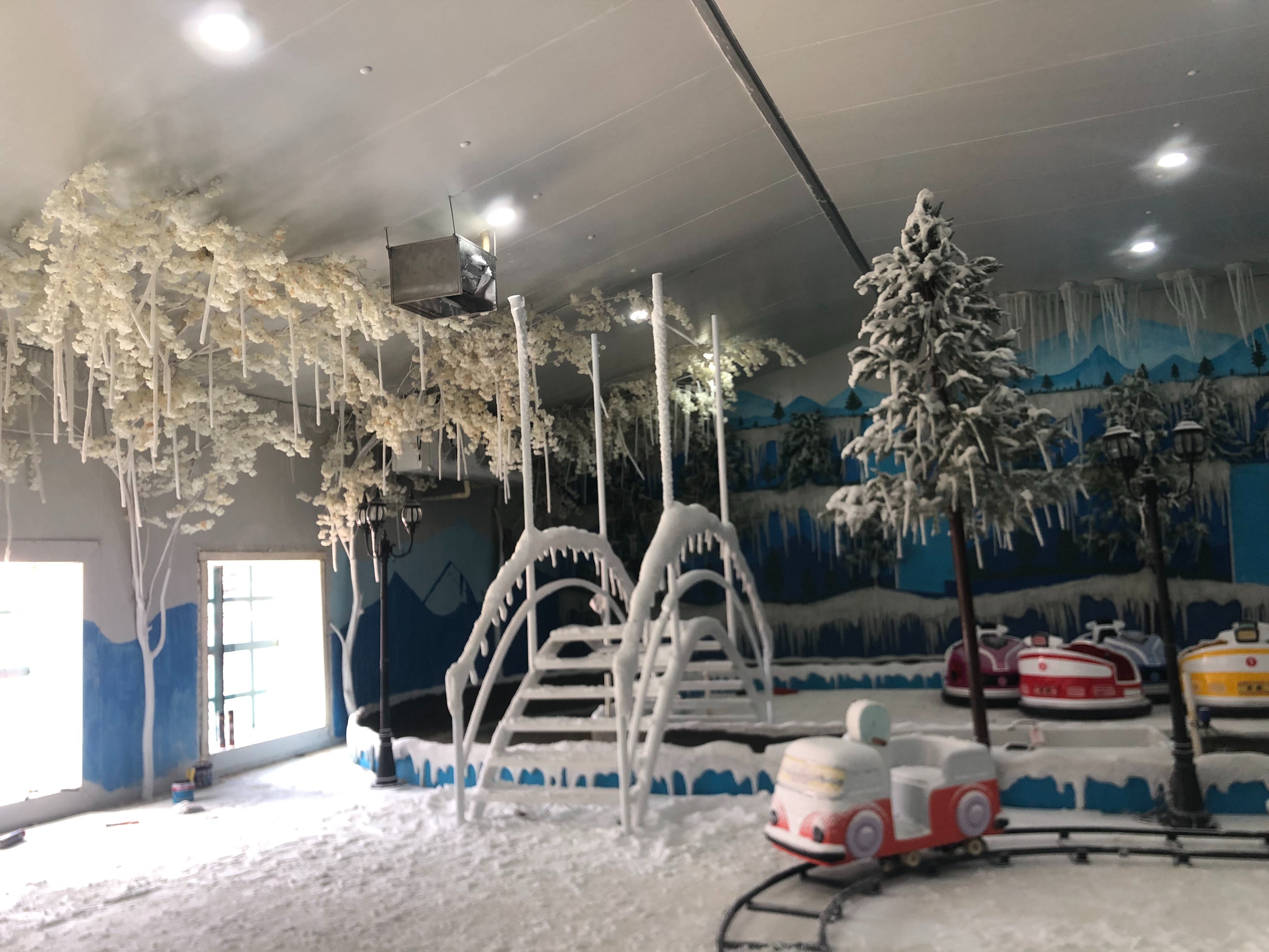印尼室內(nèi)造雪項(xiàng)目實(shí)拍
