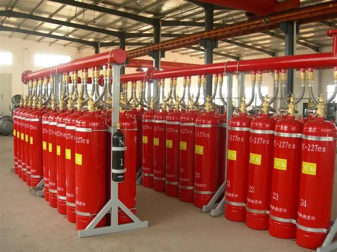 氣體運(yùn)輸過程中，若發(fā)生泄漏，應(yīng)如何進(jìn)行應(yīng)急處理？