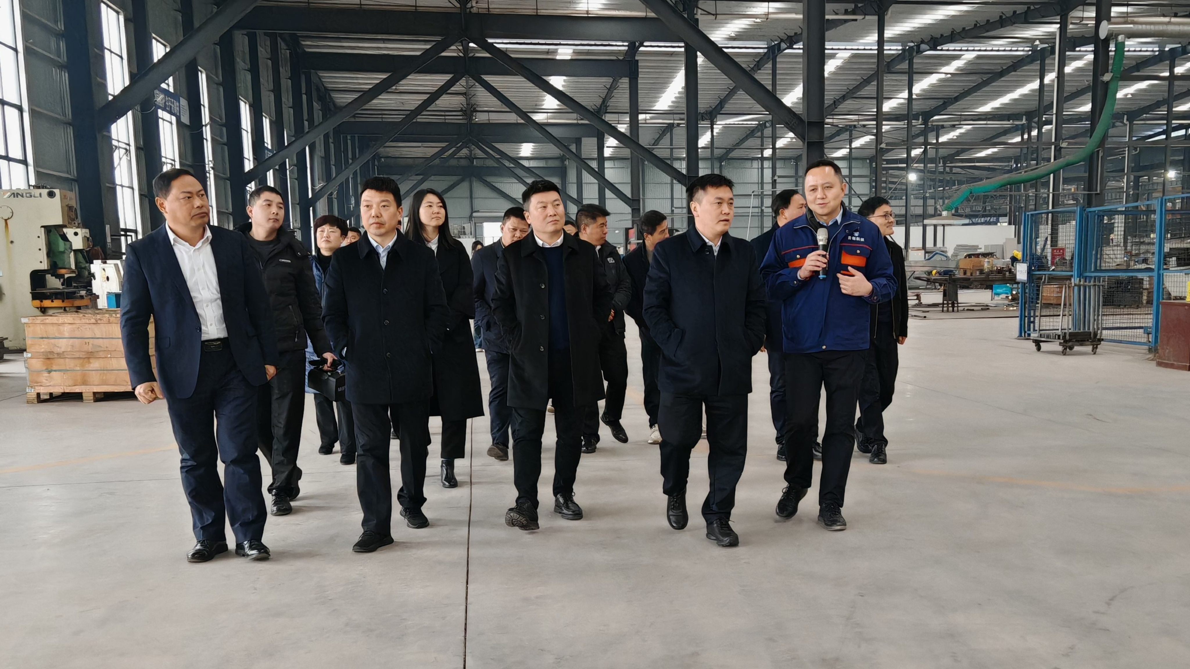 廣元經(jīng)濟(jì)技術(shù)開(kāi)發(fā)區(qū)一行赴南充首創(chuàng)科技參觀(guān)考察