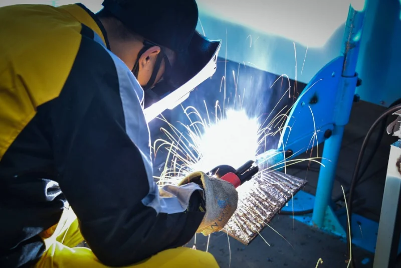 传统方法与激光焊接对比:技术差异与应用全解析 传统方法与激光焊接对比:技术差异与应用全解析