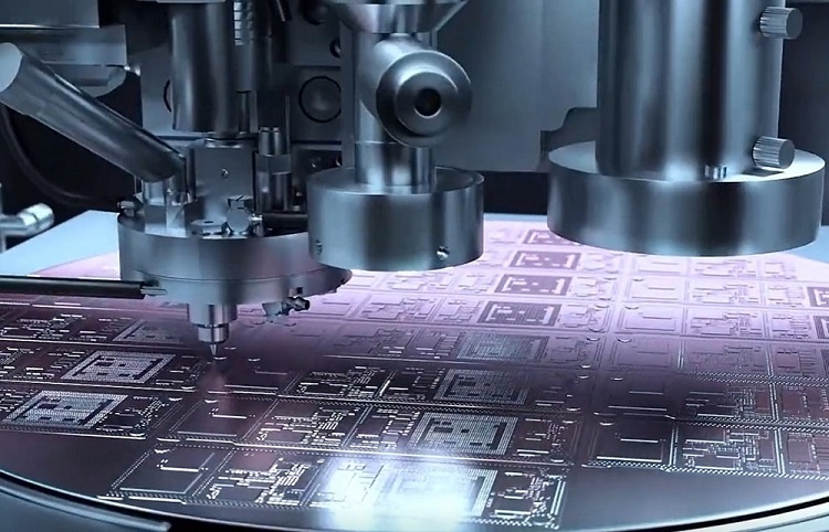 光芯片微間距凸塊的激光微植球加工突破