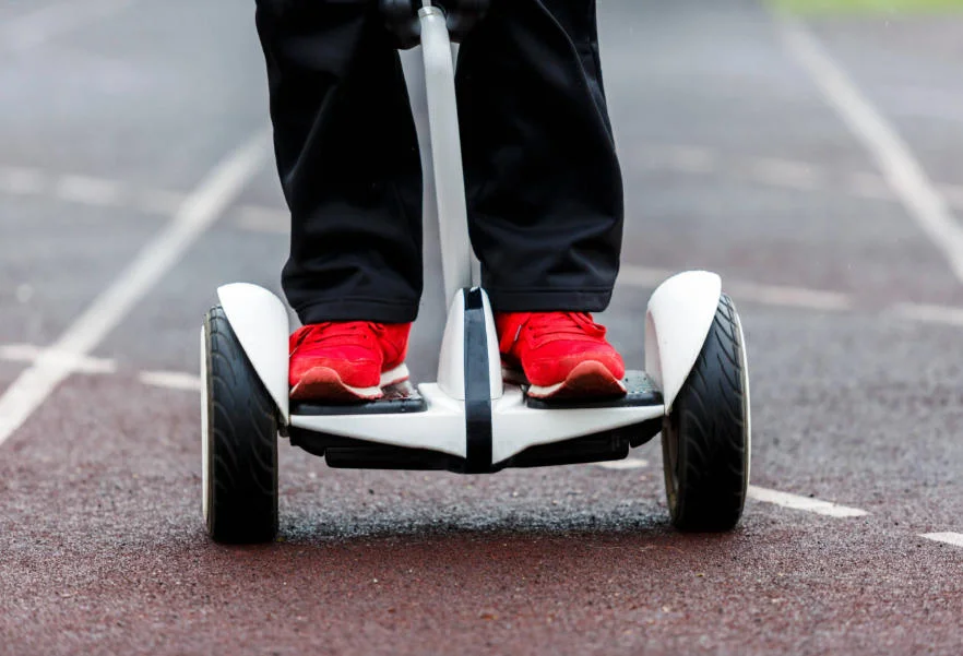 未來出行新勢力：平衡車技術與激光焊錫的雙向奔赴
