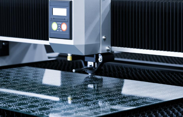 重視PCB分板技術：激光切割如何攻克精密制造業難題