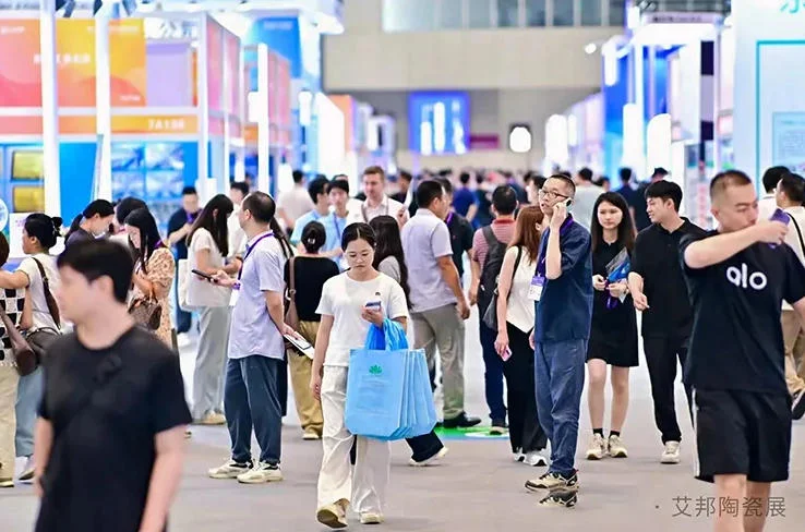 紫宸激光亮相艾邦陶瓷展:以激光精工,賦能高可靠功率器件封裝