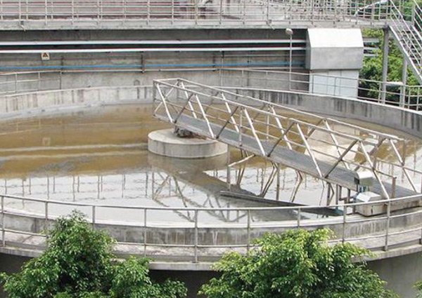 中心傳動(dòng)刮泥機(jī)