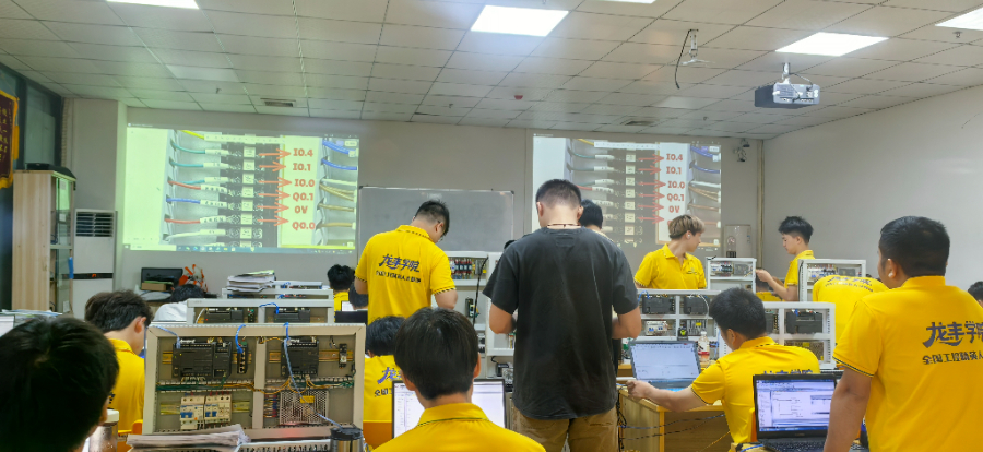惠州附近PLC入門 多校區(qū)連鎖 龍豐自動(dòng)化培訓(xùn)學(xué)校供應(yīng)