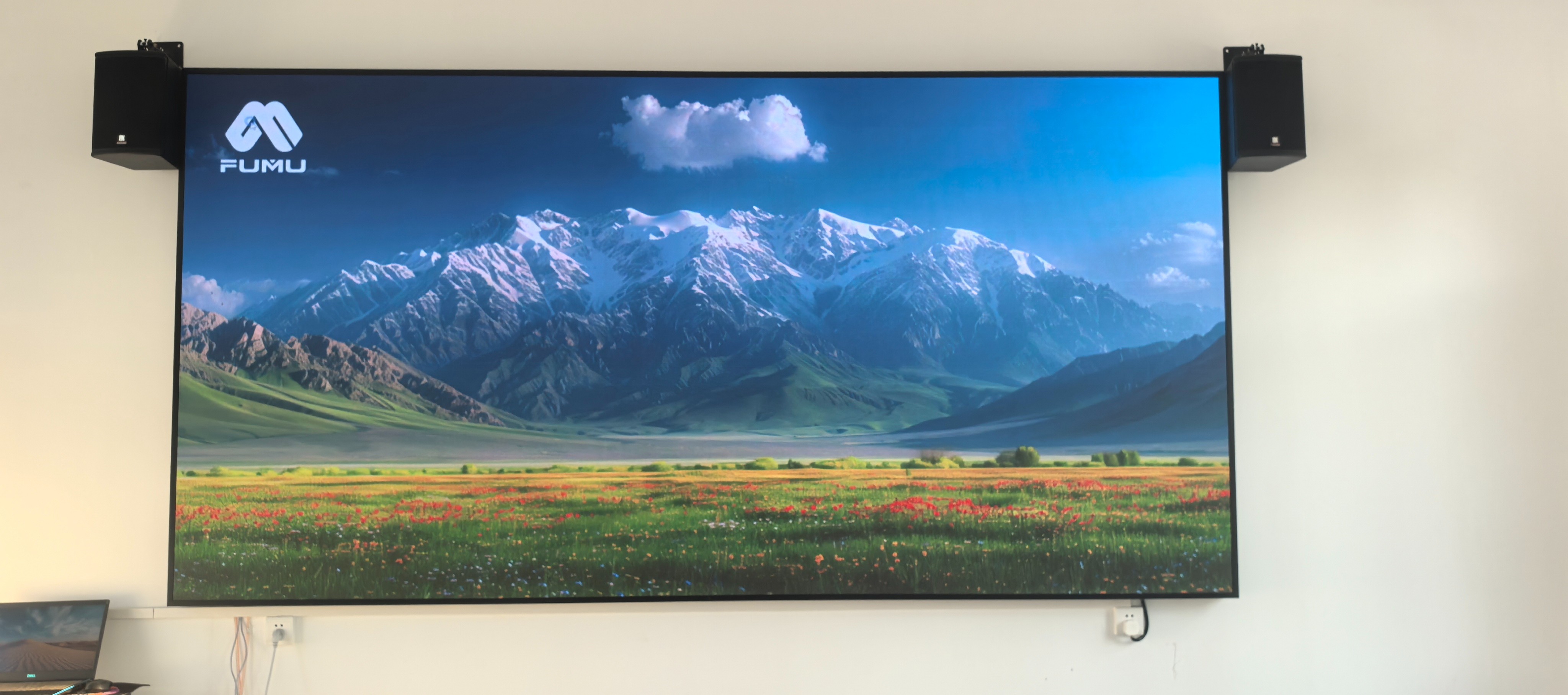 室內LED P2.5顯示屏入駐古城新區花花世界