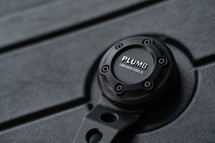 四川老卫士90车顶平台改装,汽车改装