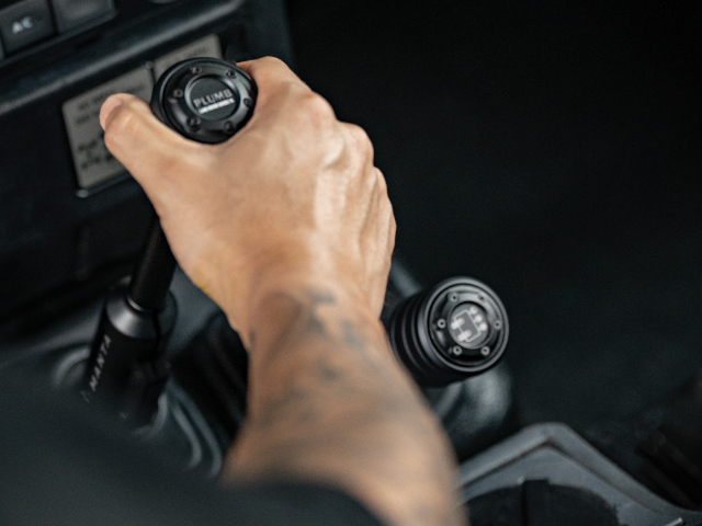 成都老卫士90涉水喉改装,汽车改装