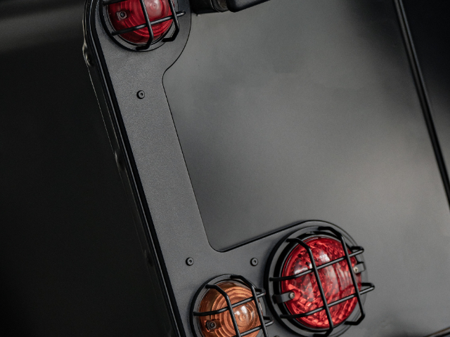 成都路虎卫士内饰改装工作室推荐,汽车改装