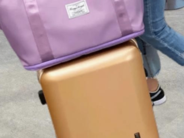 海宁本地耐磨旅行包厂家现货,耐磨旅行包
