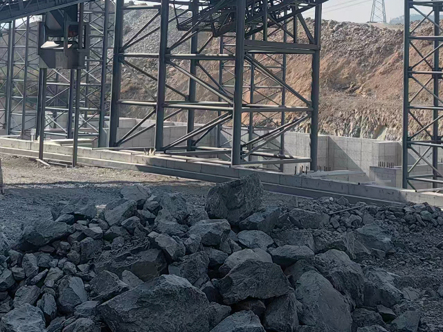 金華煤炭皮帶輸送機(jī)環(huán)保設(shè)備 真誠推薦 金華市金鳴機(jī)械供應(yīng);